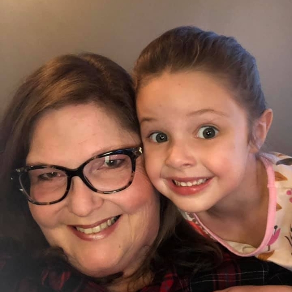 Meet your Posher, Elaine - Picture 1 of 1